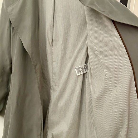 Banana Republic Lightweight Trench in sage green, XS, great condition. - Picture 9 of 16
